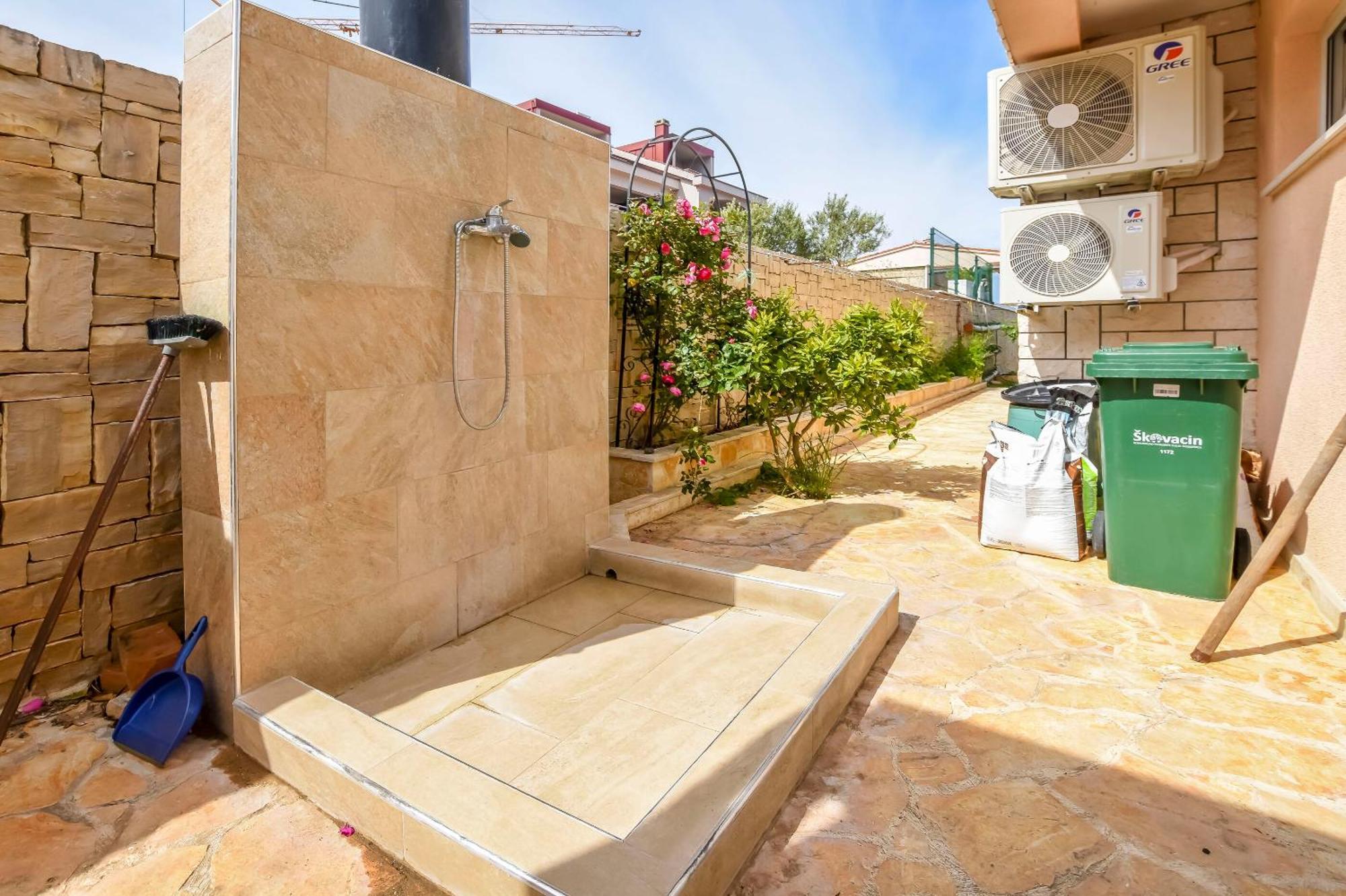 Apartments Ema Ražanj المظهر الخارجي الصورة